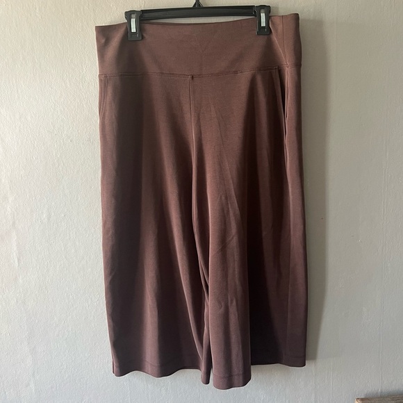 Athleta Brown Seasoft wide leg crop pants Size Large - Picture 1 of 6